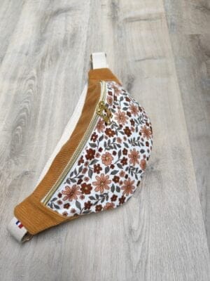 Sac banane “Velours Ocre/Fleurs” — réalisation faite main