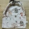 Serviette elastique maternelle animaux des bois bohèmes