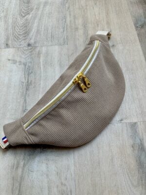 Sac banane “Velours Taupe” — réalisation faite main